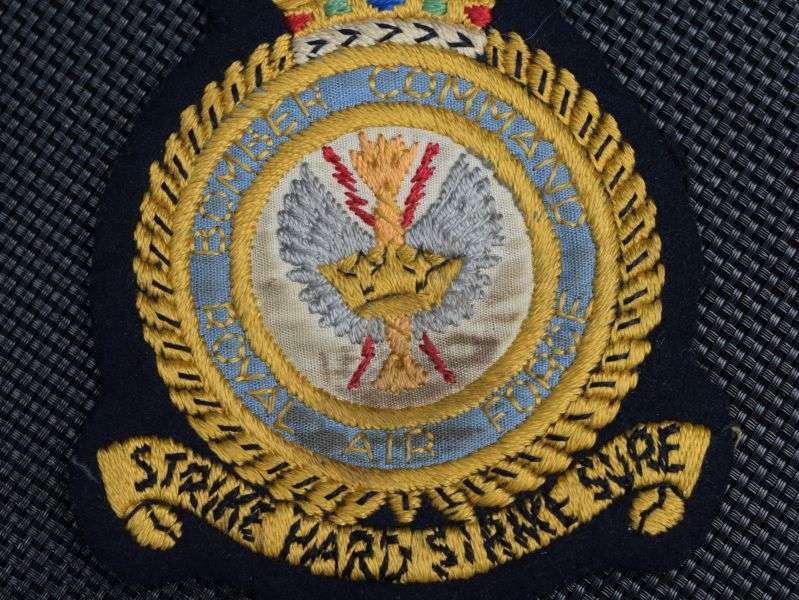 91) Original Bomber Command Flying Suit Badge 1950s-60s — image 3