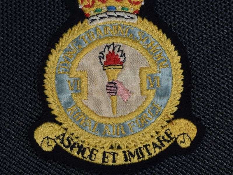 94) Post WW2 RAF No5 Flying Training School Flying Suit Badge — image 4
