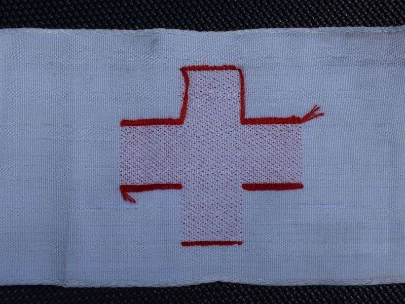9) Excellent Original WW2 German Military Medics Armband — image 2
