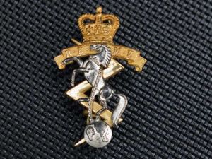 51) Excellent Original Post WW2 REME Officers Guilt Cap Badge …
