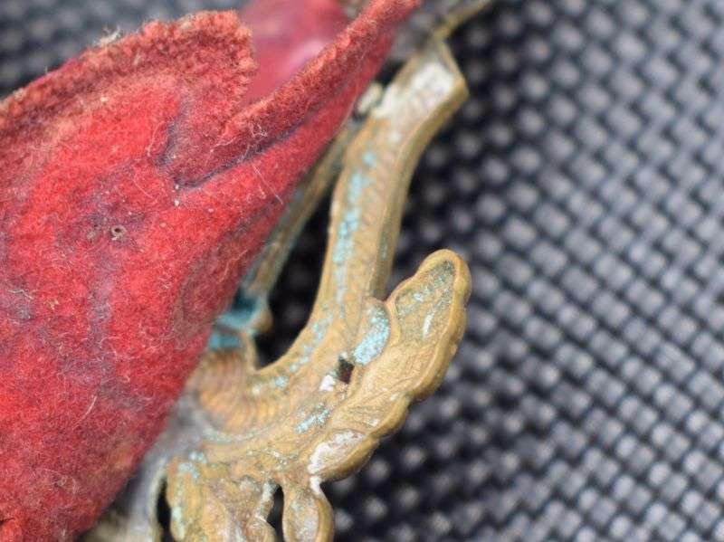 73) Good Original WW1 WW2 British Army Bandsman's Cap Badge — image 2