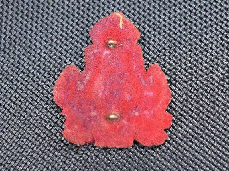 73) Good Original WW1 WW2 British Army Bandsman's Cap Badge — image 3