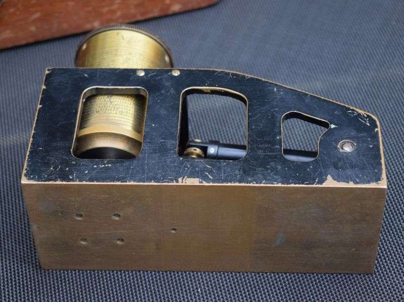 134) Good Original Boxed WW2 Clinometer, Inspectors MKII 1942 — image 2