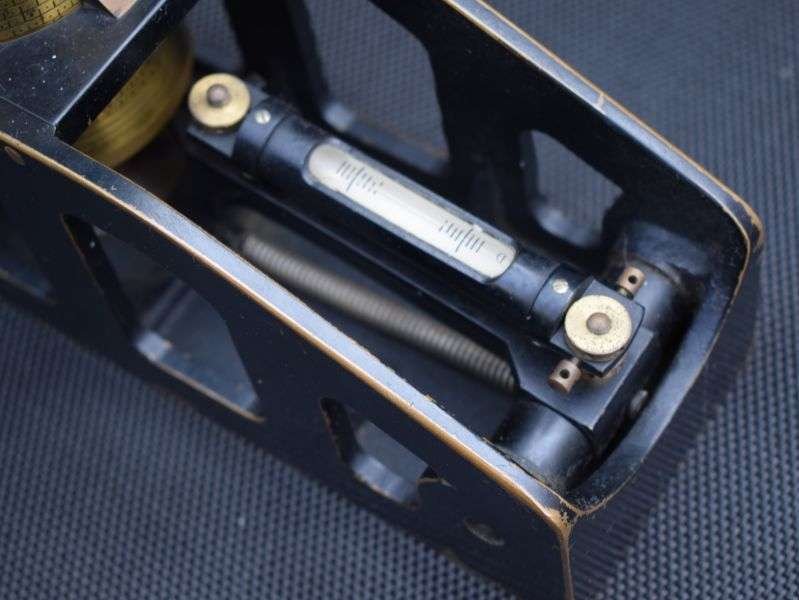 134) Good Original Boxed WW2 Clinometer, Inspectors MKII 1942 — image 3