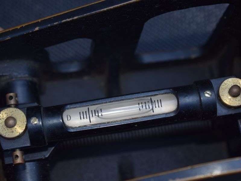 134) Good Original Boxed WW2 Clinometer, Inspectors MKII 1942 — image 4