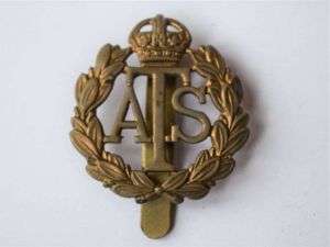 108) Excellent Original WW2 Auxiliary Territorial Regiment Cap badge