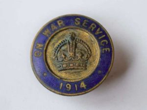 107) A good Original WW1 On War Service 1914 Lapel …