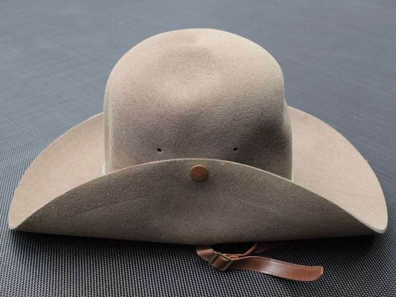 149) Unusual Mint WW2 – 1950s? Tiny Slouch Hat With Very High Top Gurkha? — image 4