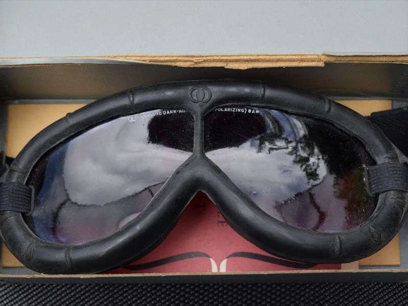 20) Boxed Original WW2 US Dark-Adaptor Goggle Kit 1084 & Polaroid Goggles 1060 — image 13