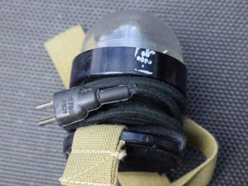 23) Boxed Unissued WW2 USAAF & RAF Issue Dinghy Signalling Lamp — image 4