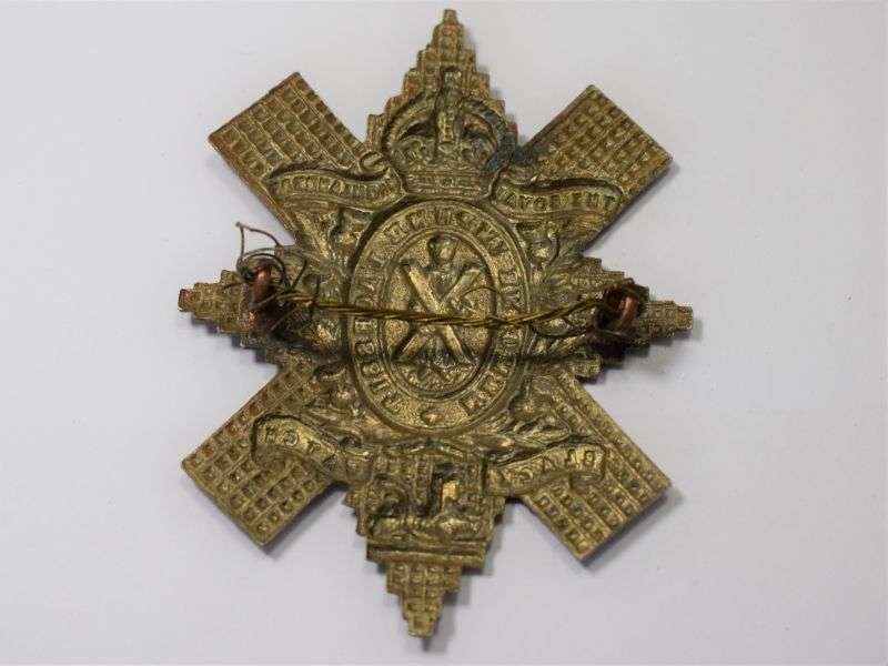 97) Good Original WW1 WW2 Black Watch Glengarry Badge — image 2