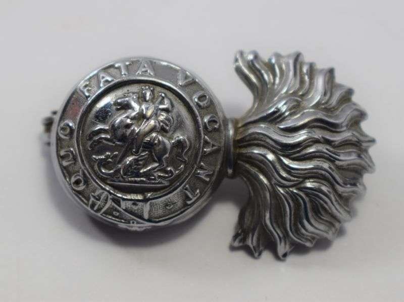 151) Original WW1 WW2 Northumberland Fusiliers Pin Back Brooch — image 2