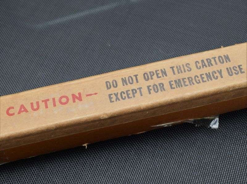 121) Mint Unissued Boxed WW2 USAAF & USN Vendo Life Raft Reflector 1945 — image 2