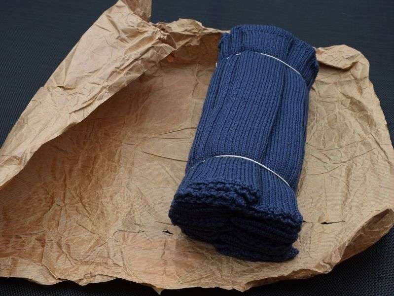 107) Mint Unissued WW2 RAF Long Wool Blue-Grey Mittens 1943 — image 2