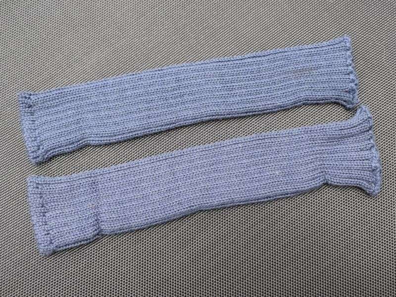 107) Mint Unissued WW2 RAF Long Wool Blue-Grey Mittens 1943 — image 6