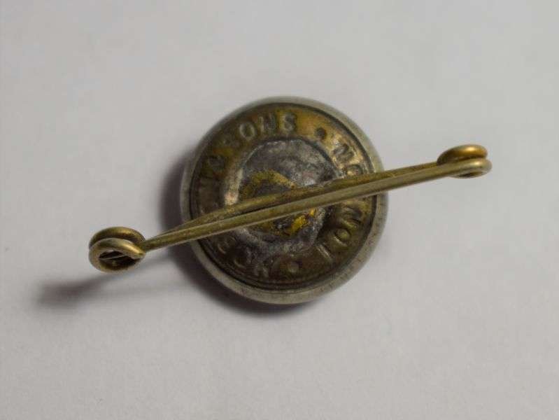 159) Good original WW1 white metal General Service Button Sweetheart Brooch — image 2