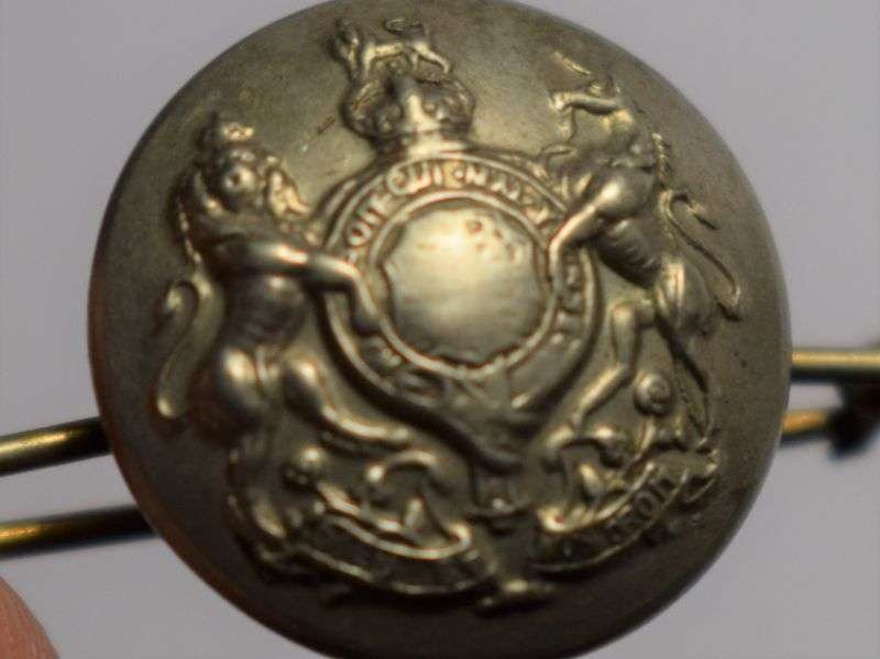 159) Good original WW1 white metal General Service Button Sweetheart Brooch — image 3