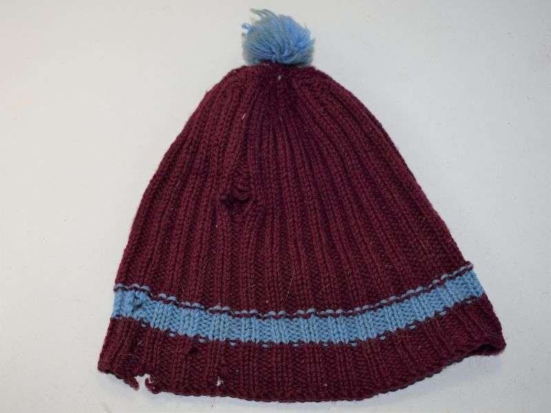 52) Tatty Worn & Damaged WW2-1950s Parachute Regiment Knitted Hat — image 3