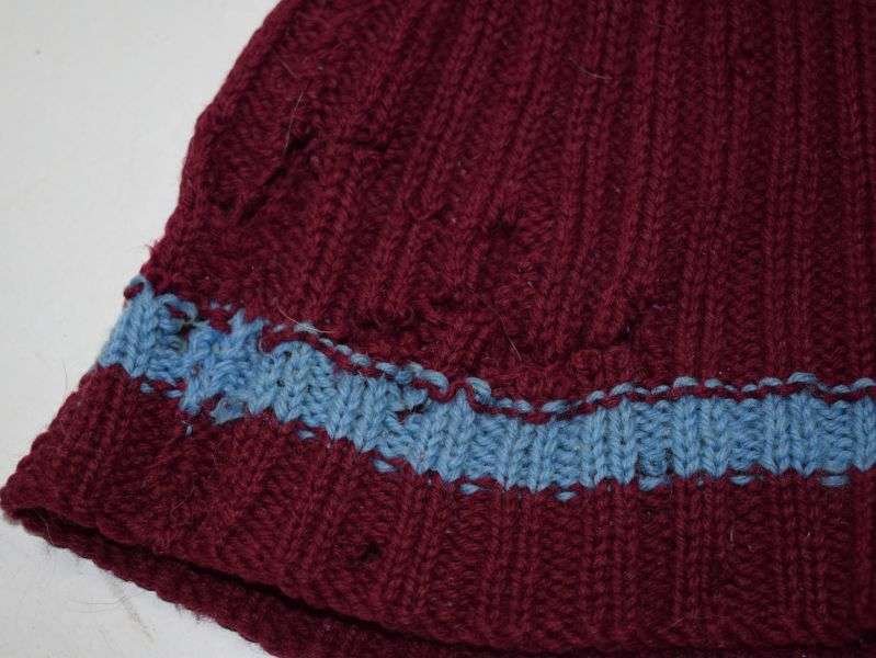 52) Tatty Worn & Damaged WW2-1950s Parachute Regiment Knitted Hat — image 5