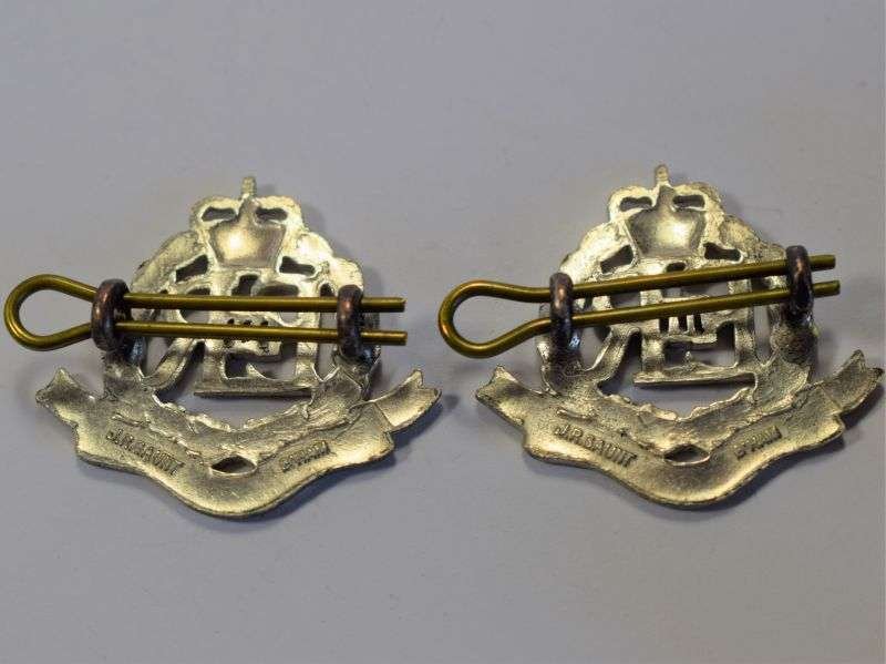 23) Excellent Post WW2 Royal Military Police Collar Badges & Buttons — image 5