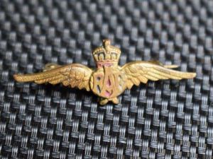 54) Small Original 1930s-WW2 RAF Wings Sweetheart Brooch
