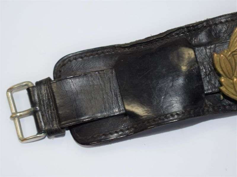 58) Very Nice Early WW1 WW2 WO2 Leather Wrist Rank Bracelet — image 6