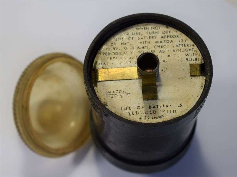 3) Excellent Original WW2 USAAF A-7 Waterproof Dinghy Light — image 2
