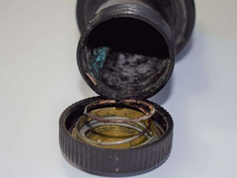 3) Excellent Original WW2 USAAF A-7 Waterproof Dinghy Light — image 3