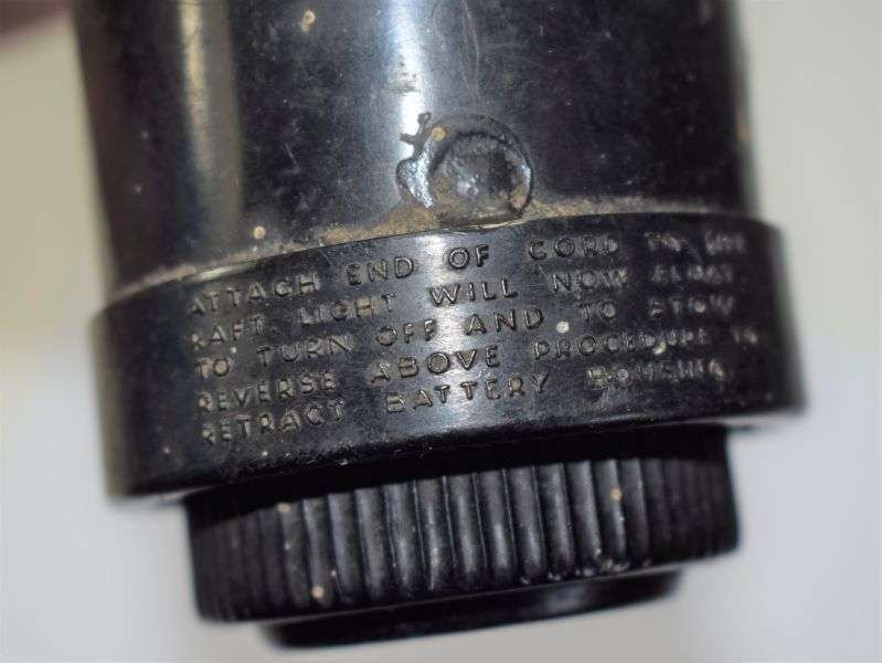 3) Excellent Original WW2 USAAF A-7 Waterproof Dinghy Light — image 6