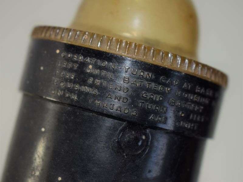 3) Excellent Original WW2 USAAF A-7 Waterproof Dinghy Light — image 7