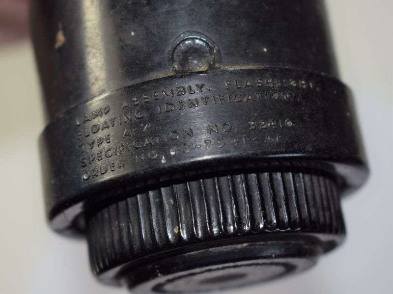 3) Excellent Original WW2 USAAF A-7 Waterproof Dinghy Light — image 8