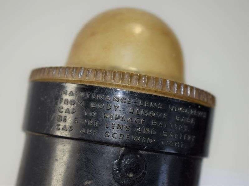 3) Excellent Original WW2 USAAF A-7 Waterproof Dinghy Light — image 9