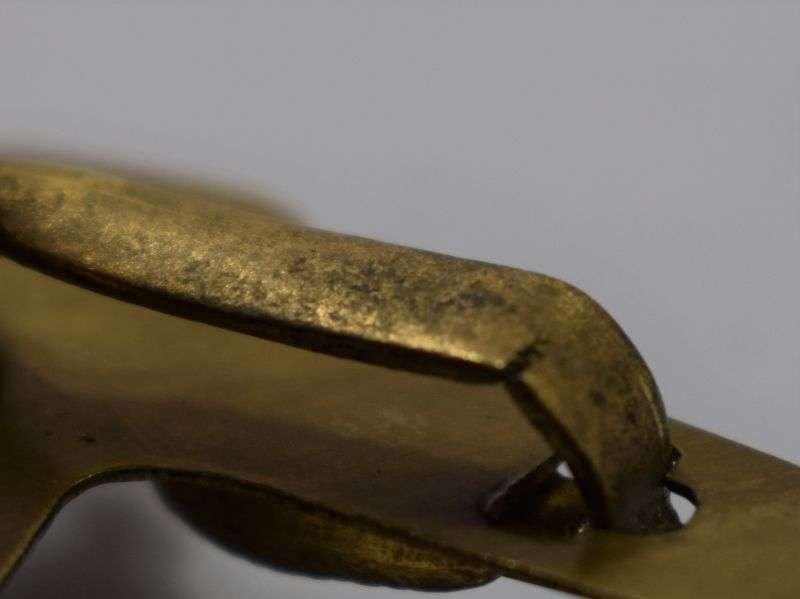 131) Good Original WW2 RAF Officers FS Cap 2 Part Cap Badge — image 2