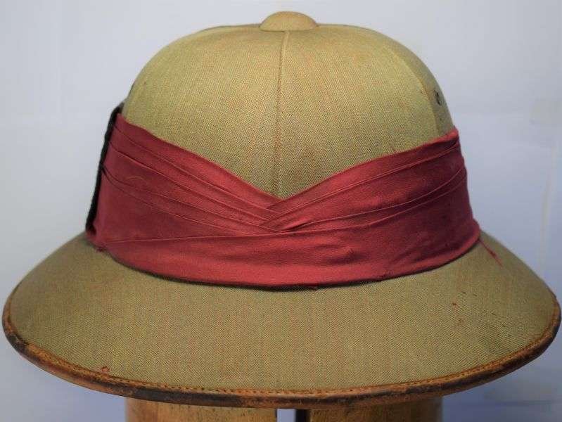 69) 1930s-WW2 British Officers? Sun Helmet with Unidentified Flash — image 12
