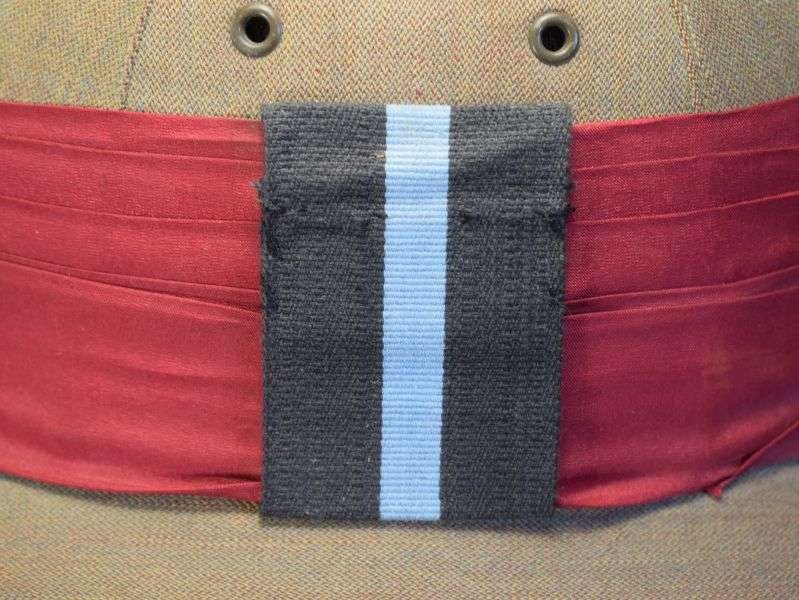 69) 1930s-WW2 British Officers? Sun Helmet with Unidentified Flash — image 19