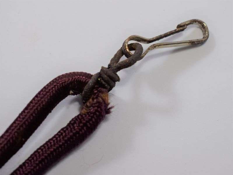 149) Unidentified British Army Maroon Lanyard & Pistol/Whistle clip RAMC, Para etc? — image 4