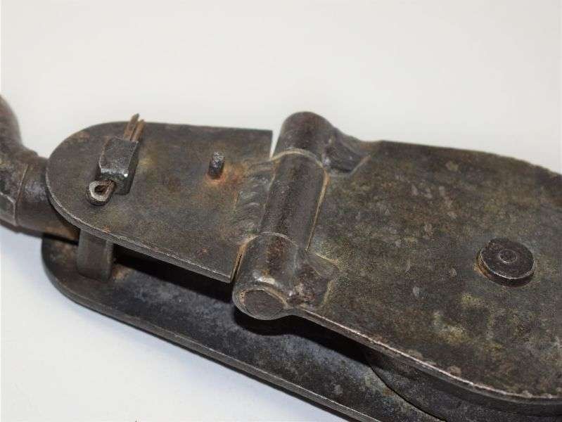 153) Excellent British Military Heavy Duty Pully Block With Swivel Hook Dated 1943 — image 4