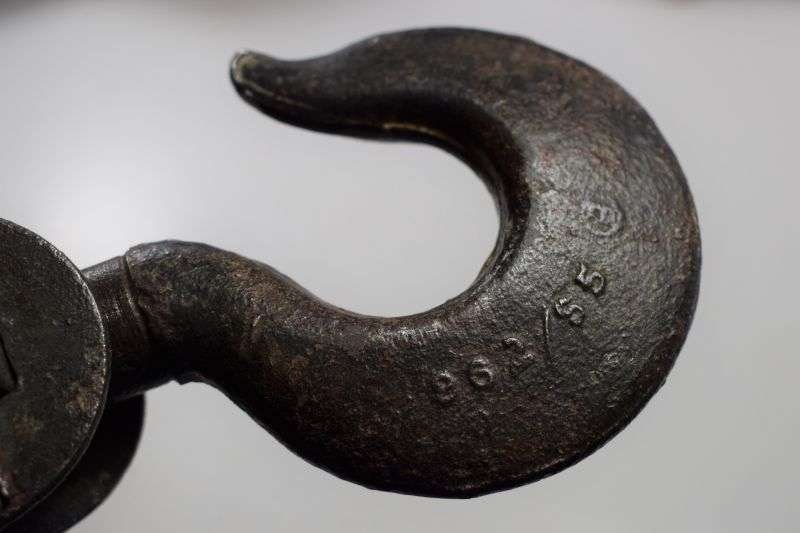 153) Excellent British Military Heavy Duty Pully Block With Swivel Hook Dated 1943 — image 6