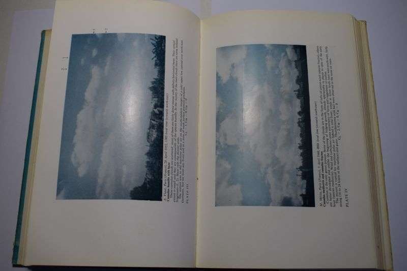 59) HMSO Handbook of Aviation Meteorology 2nd Edition Printed 1971 — image 5