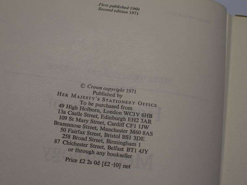 59) HMSO Handbook of Aviation Meteorology 2nd Edition Printed 1971 — image 6