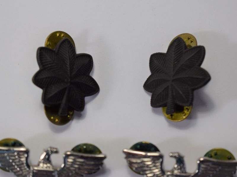 68) A Small Collection of 6 US Army Vietnam Related Badges — image 6