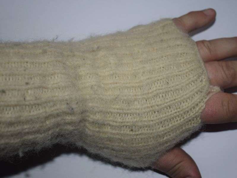160) WW2 Era British Military Issue Fingerless Wrist Warmers — image 3