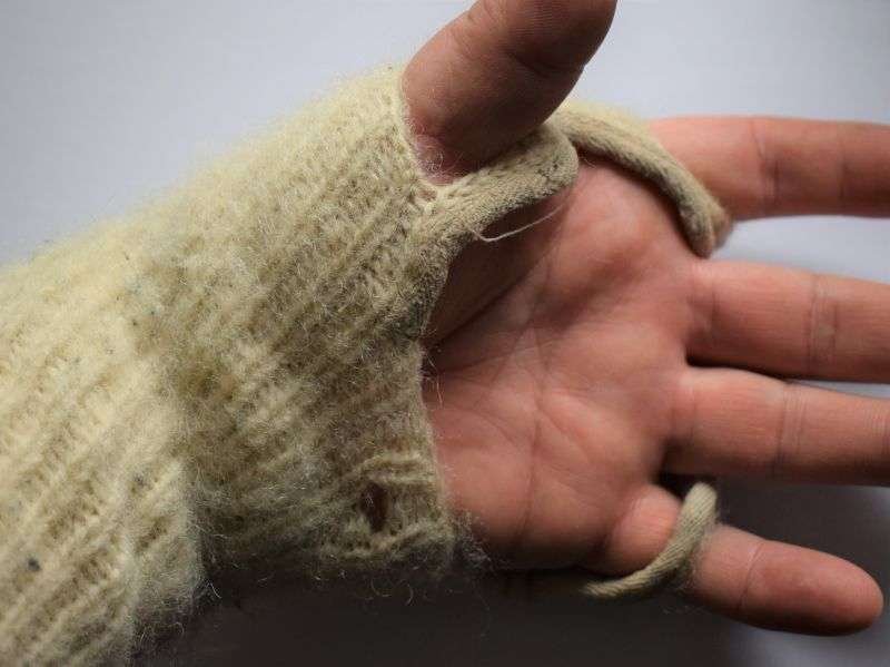 160) WW2 Era British Military Issue Fingerless Wrist Warmers — image 4