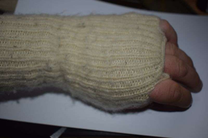 160) WW2 Era British Military Issue Fingerless Wrist Warmers — image 5