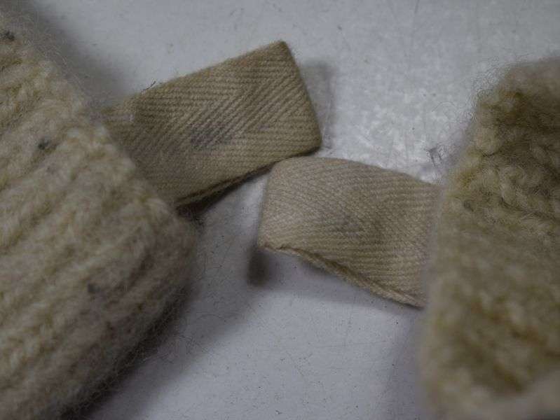 160) WW2 Era British Military Issue Fingerless Wrist Warmers — image 9