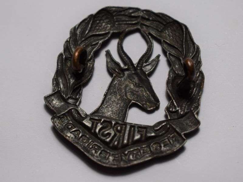 22) Good Original WW2 Cap Badge South African First Reserve Brigade — image 2