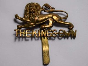 24) Good Original WW1 WW2 Cap Badge. The Kings Own …