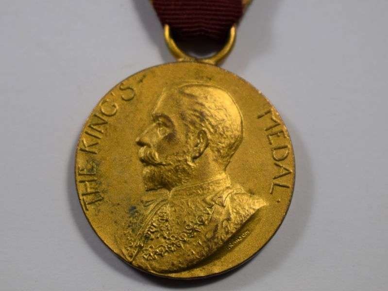 111) Original London County Council The Kings Medal 1914-15. — image 6