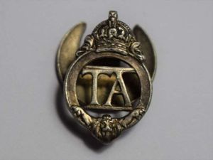 126) Excellent Original Pre WW2-WW2 TA Lapel Badge
