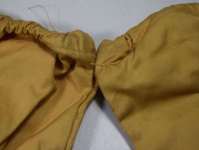 85) Excellent Unissued WW2 British Military Yellow Wind Proof Mittens 1941 — image 5